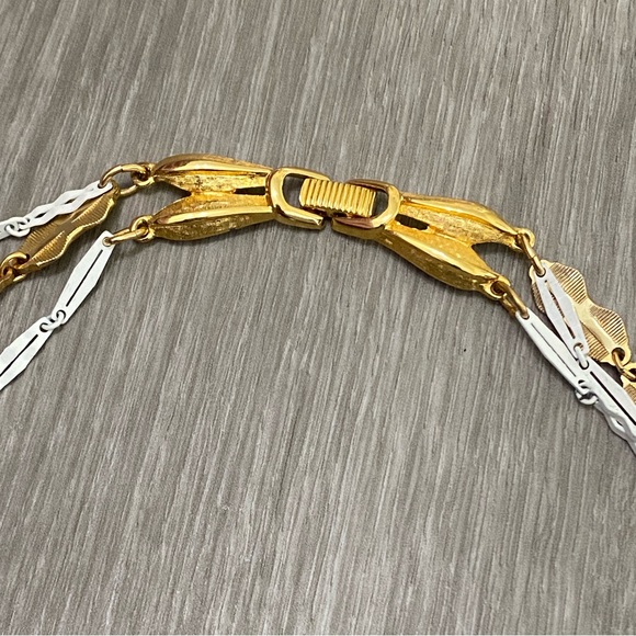 3/22 Vintage Tortolani Gold & White Layered Necklace - Picture 2 of 8